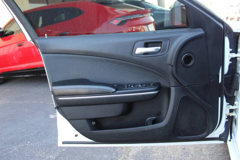 2015 Dodge Charger SE