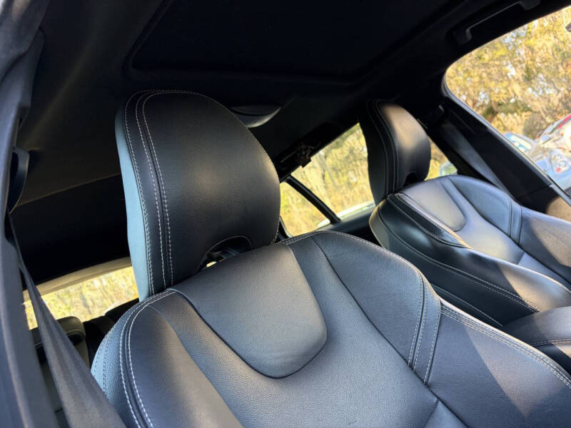 2017 Volvo V60 T5 Platinum