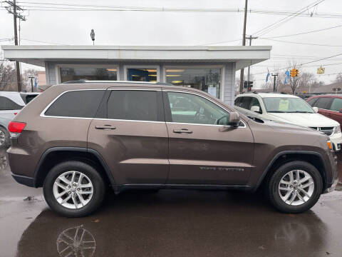 2017 Jeep Grand Cherokee Laredo