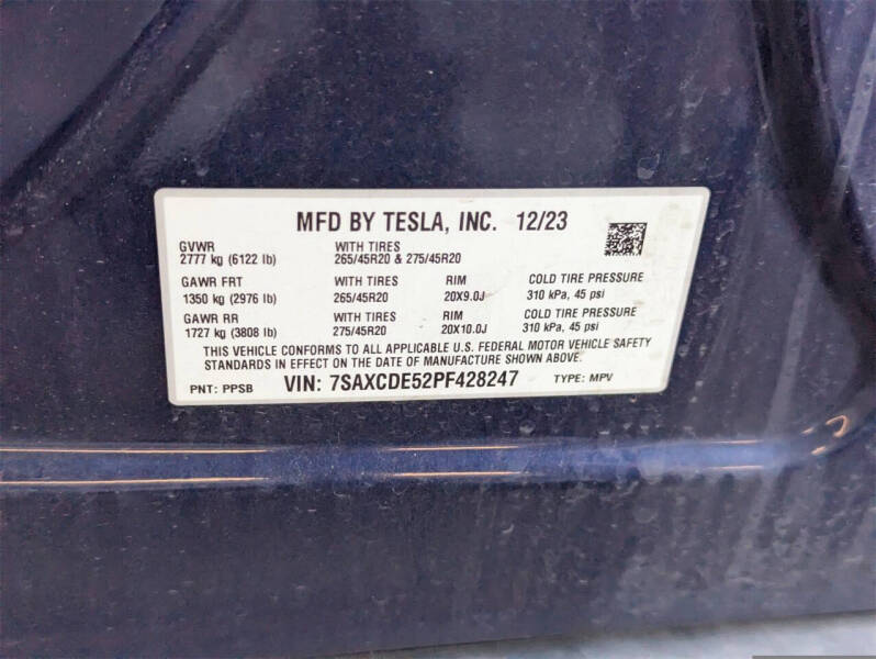 2023 Tesla Model X Standard Range