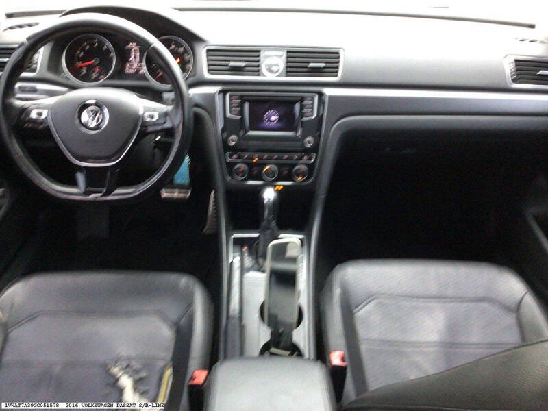 2016 Volkswagen Passat