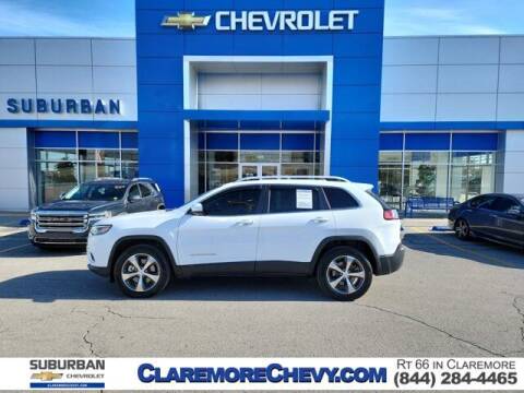 2019 Jeep Cherokee for sale at CHEVROLET SUBURBANO in Claremore OK