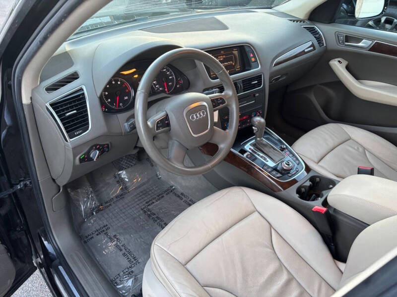 2011 Audi Q5 3.2 quattro Premium Plus