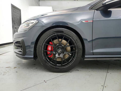 2019 Volkswagen Golf GTI SE