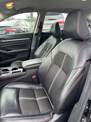 2023 Nissan Altima 2.5 SR