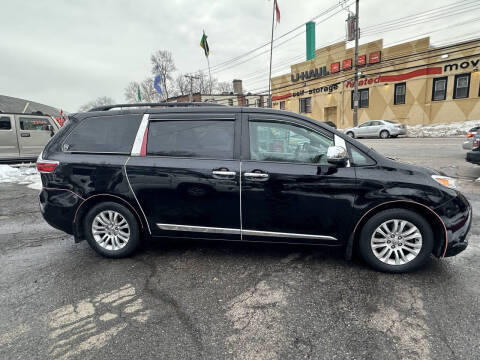 2017 Toyota Sienna Limited Premium 7-Passenger