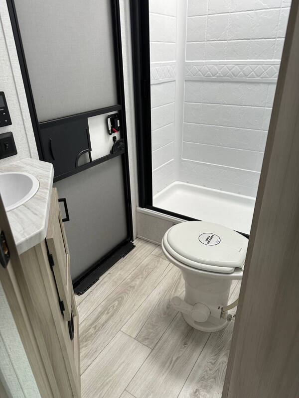 2025 East to West Della Terra 241 BH