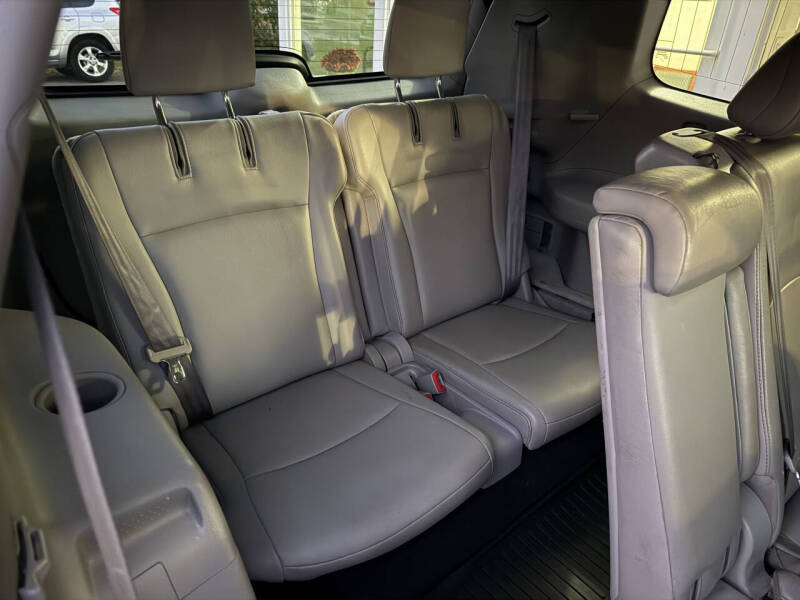 2013 Toyota Highlander SE