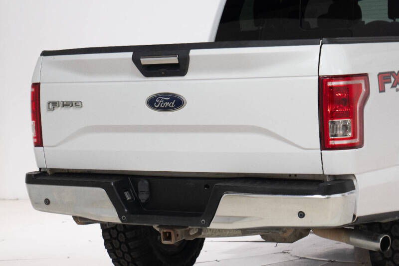 2015 Ford F-150 XLT photo 23