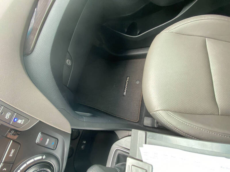 2018 Hyundai Santa Fe SE