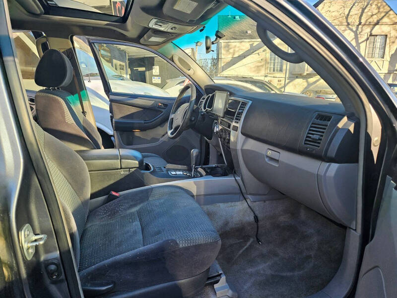 2004 Toyota 4Runner SR5