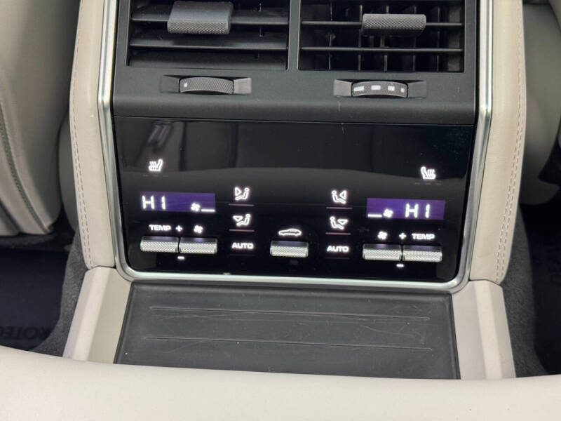 2023 Porsche Panamera Platinum Edition