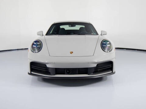 2025 Porsche 911 Carrera