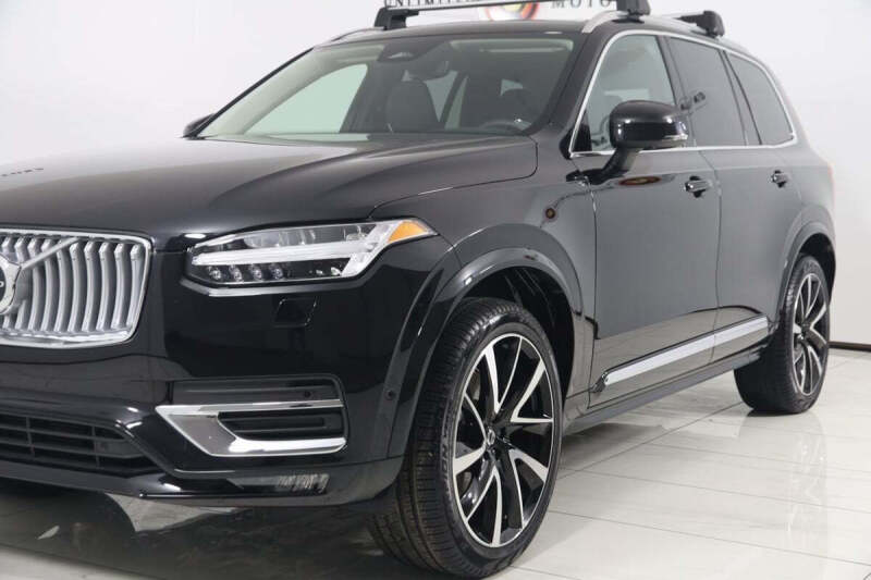 2025 Volvo XC90 B5 Plus Bright Theme