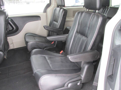 2014 Chrysler Town and Country Touring