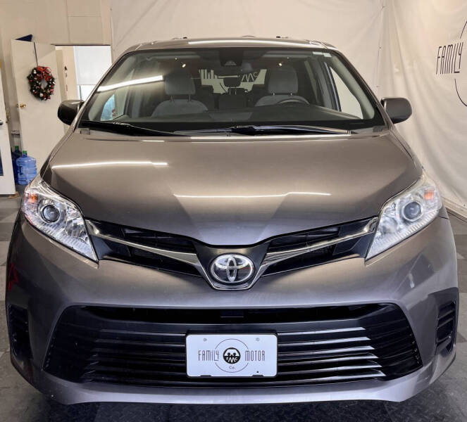 2018 Toyota Sienna LE 8-Passenger