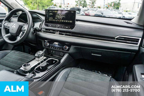 2025 Mitsubishi Outlander SE