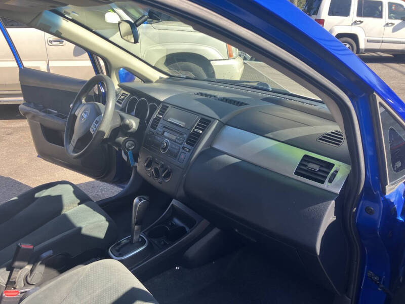 2010 Nissan Versa 1.8 S