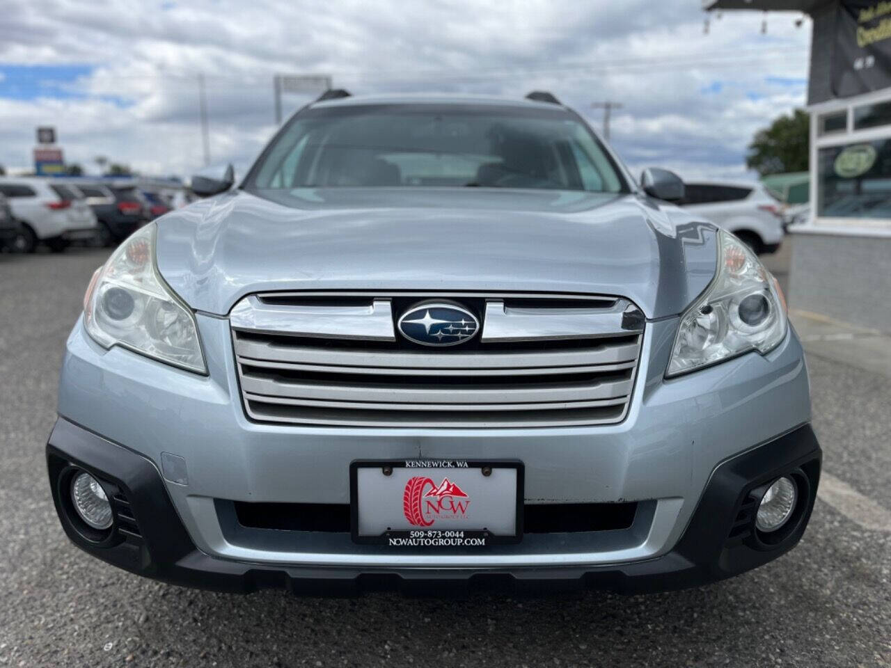 2014 Subaru Outback for sale at NCW AUTO GROUP in Kennewick, WA