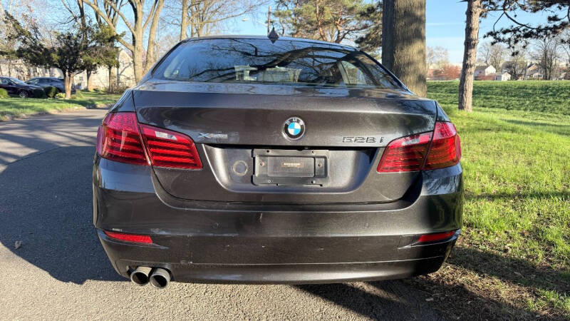2016 BMW 5 Series 528i xDrive
