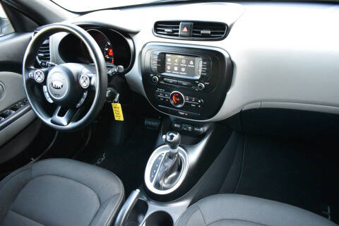 2017 Kia Soul +