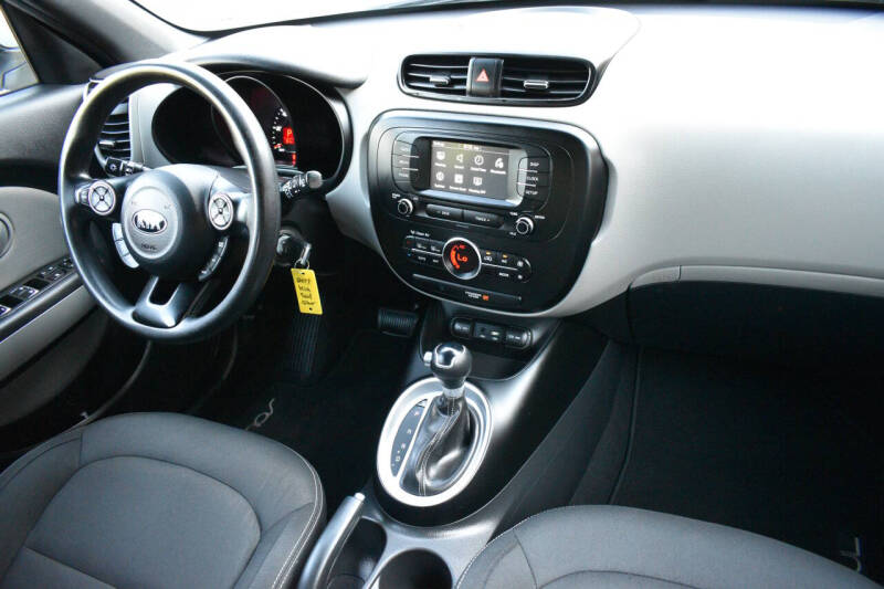 2017 Kia Soul +