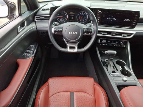 2022 Kia K5