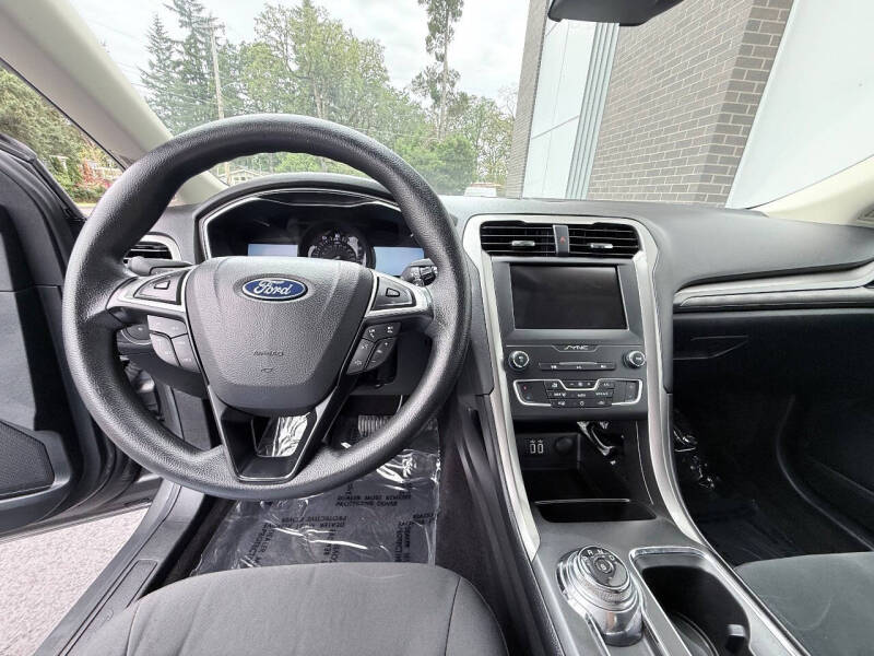2019 Ford Fusion SE