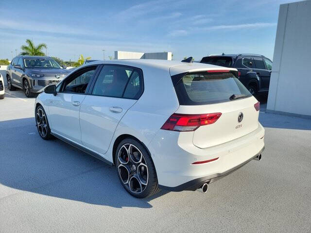 2026 Volkswagen Golf GTI Autobahn