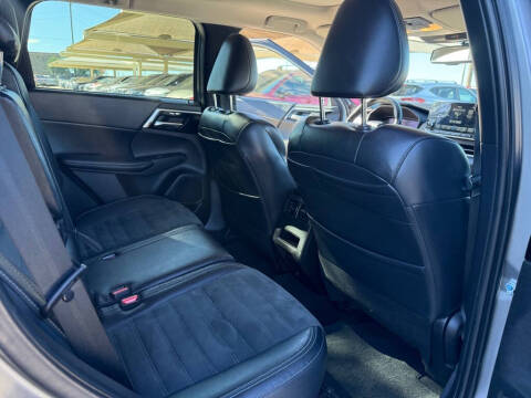 2022 Mitsubishi Outlander SE