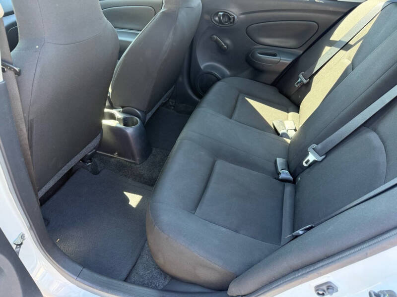 2017 Nissan Versa 1.6 S