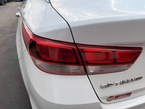 2017 Kia Optima LX