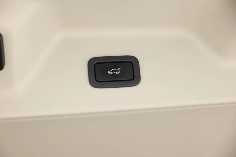 2021 Land Rover Range Rover P525 HSE Westminster Edition