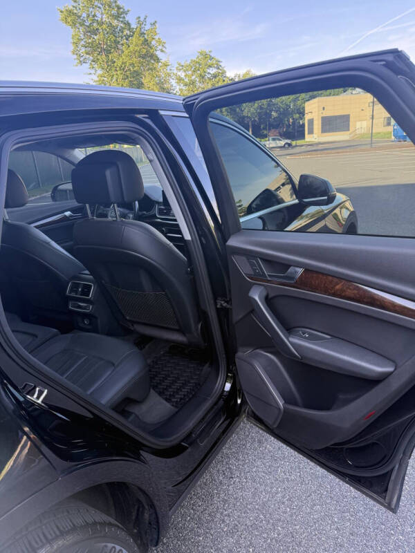 2018 Audi Q5 2.0T quattro Premium Plus