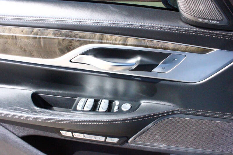 2017 BMW 7 Series 750i