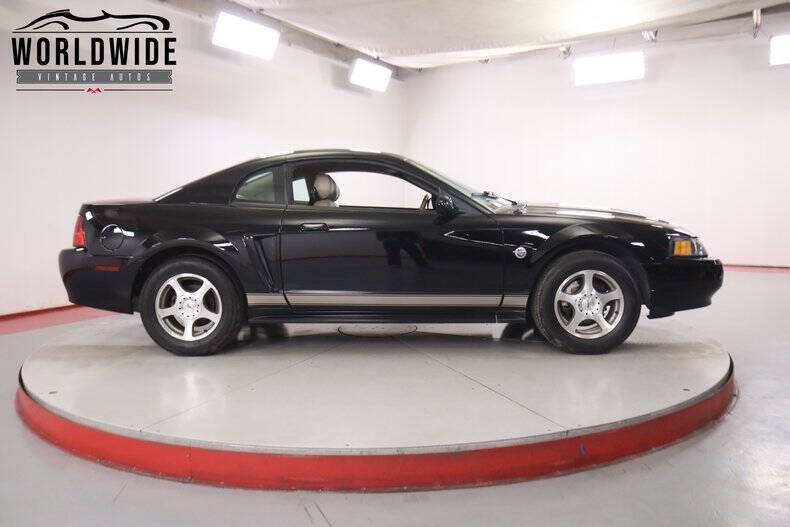 2004 Ford Mustang
