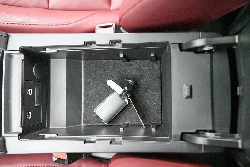 2025 Mazda Mazda3 Sedan 2.5 S Carbon Edition