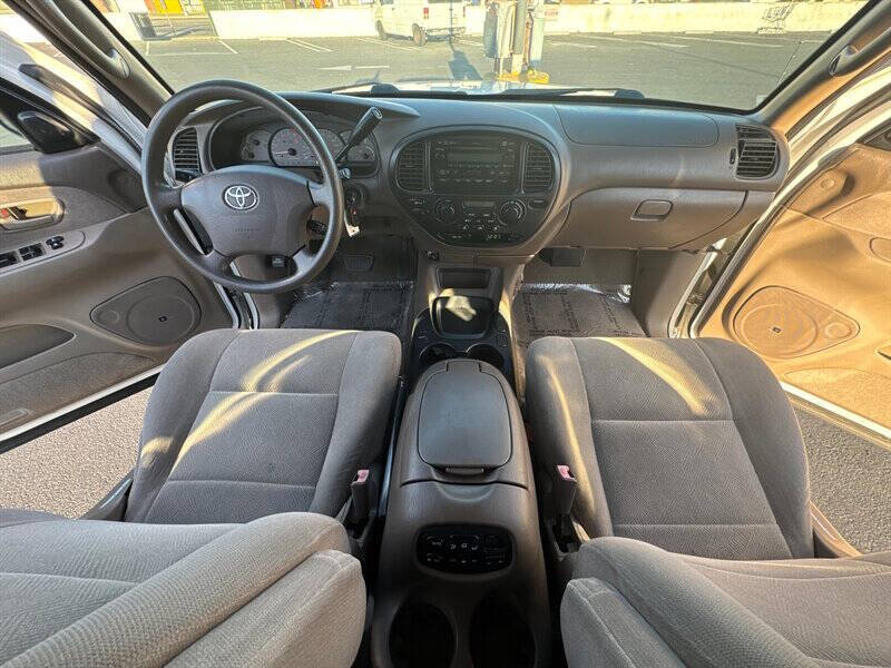 2003 Toyota Sequoia SR5