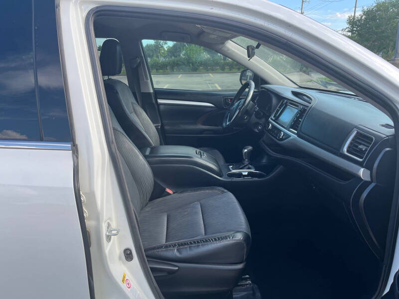 2017 Toyota Highlander LE Plus