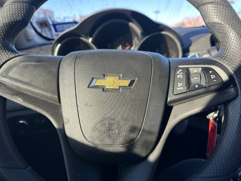 2013 Chevrolet Cruze LS Auto