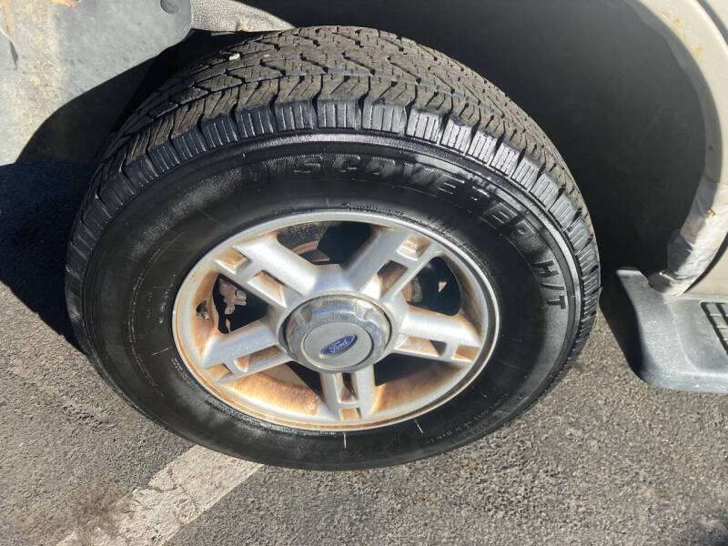 2004 Ford Explorer XLT