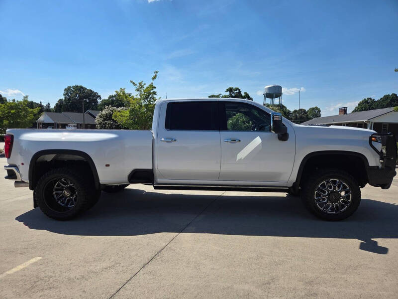 2024 Chevrolet Silverado 3500HD LTZ