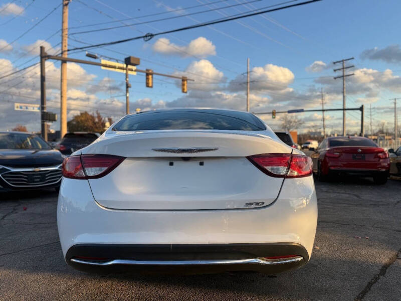 2015 Chrysler 200 Limited