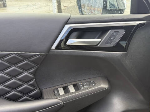 2025 Mitsubishi Outlander PHEV SEL