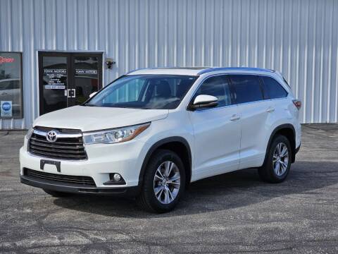 2015 Toyota Highlander for sale at Town Motors Waukesha in Waukesha WI