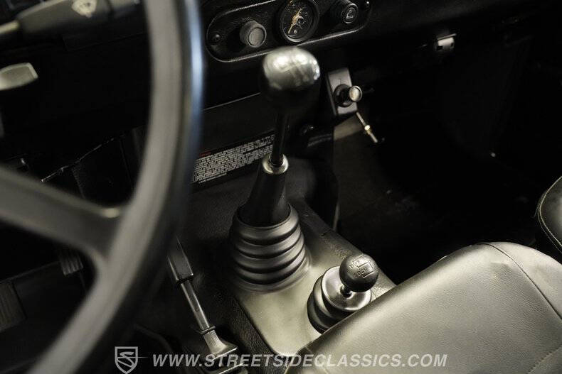 1987 Land Rover Defender