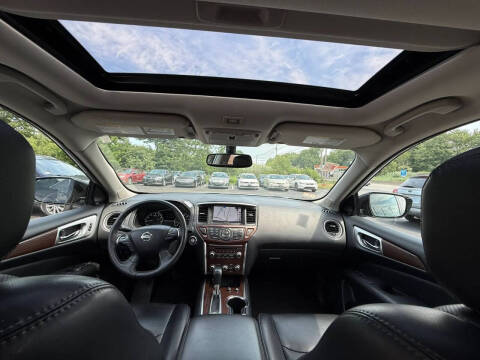 2017 Nissan Pathfinder Platinum