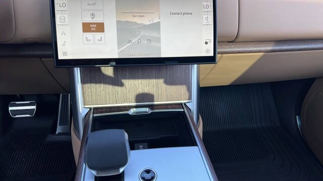 2026 Land Rover Range Rover P530 SE