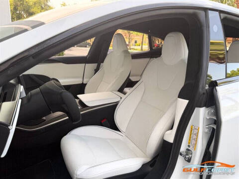 2022 Tesla Model S Plaid