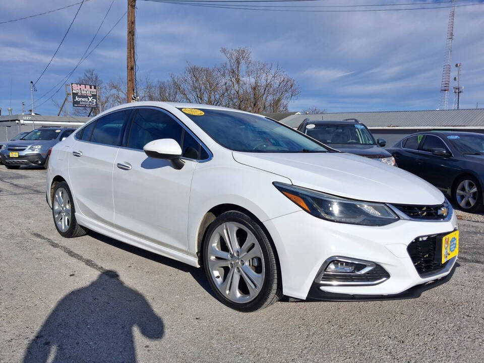 2017 Chevrolet Cruze Premier's photo